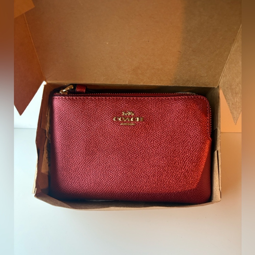 Boxed Coach Leather Metallic Wristlet with Strap Red Berry NEW - Picture 2 of 5